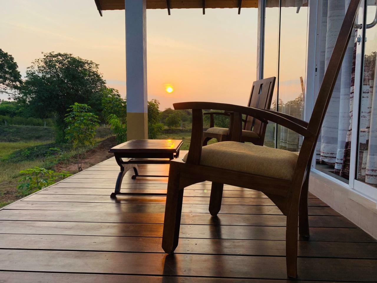 Thihawa Eco Huts Yala Bed & Breakfast Tissamaharama Exterior foto